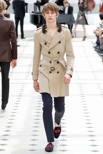 Look 38